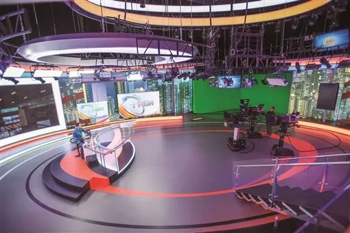 湖南广播电视台4K超高清新闻演播厅启用